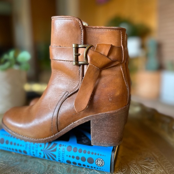 Frye ankle boot worn once. (Ignore SOLD post) - Picture 4 of 4
